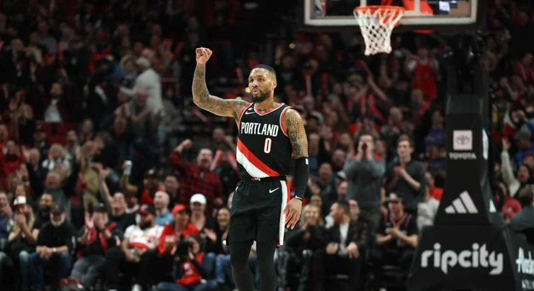 美媒NBA Central发布了一则达米安-利拉德表达的言论。
利拉德表示：我始