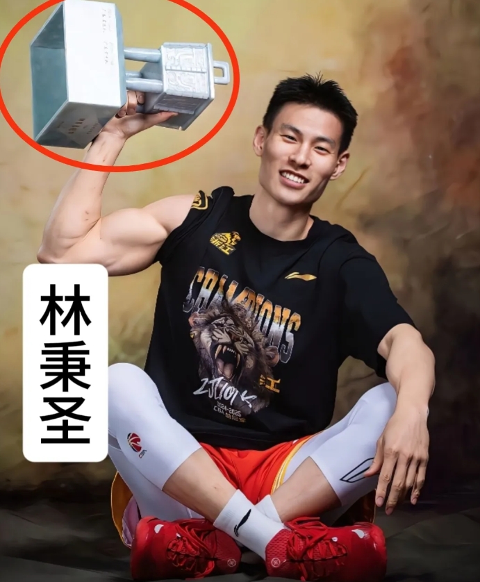 CBA总冠军浙江广厦夺冠功臣
宝岛台湾“林秉圣”的个家庭成员一览：

1. 父亲