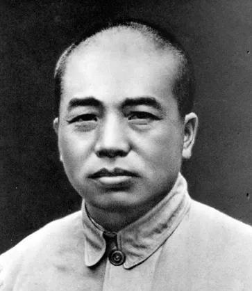 1974年，彭德怀去世时，临终想见朱德，他一次一次地向看守请求，可谁也不告诉朱德