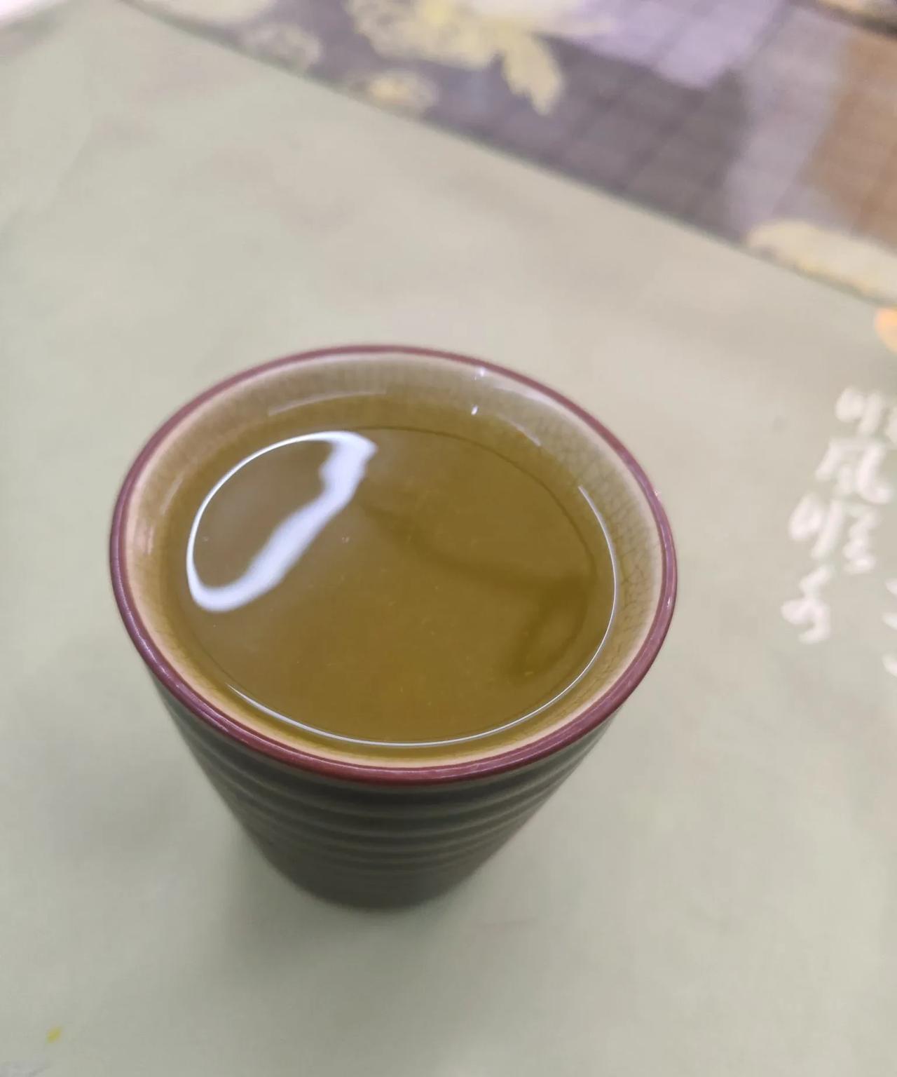 #除了水之外，喝什么最解渴#
出了水那应该就是喝茶了吧