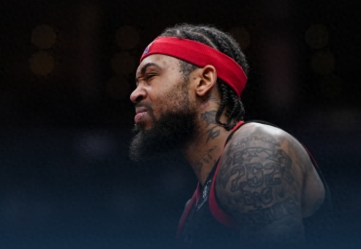 NBA杯东部A组，步行者对阵猛龙，步行者最近2连败在东部排倒数第二，猛龙则是豪取