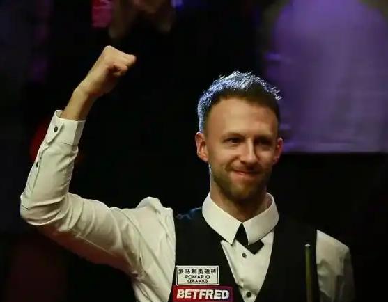 实力+运气，特鲁姆普6-3斩落罗伯逊，率先晋级决赛！
      “王牌君”特鲁