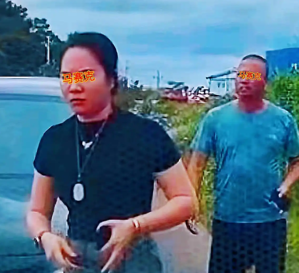 奔驰女司机亮证后续：事件已查明，亮证姐道歉，网友：这事没完！
