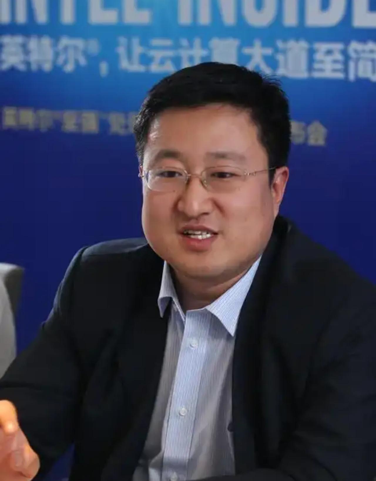 教育部门收到超10万份实名举报材料，直指谢安迪占用国内教育资源不合理性。加拿大温