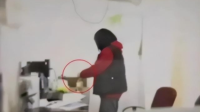 细思极恐！女子被下药后续，视频曝光，男子全副武装不像第一次