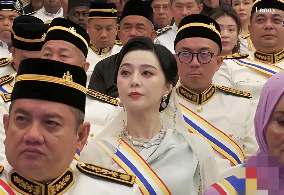 国内混不下去了就去国外
这也不知道挨到啥时候才是个头啊？
这在异国他乡的日子
不