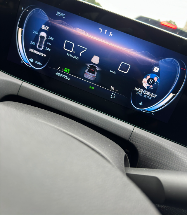 开了49000公里
纪念下这个里程，下次保养准备换下刹车油