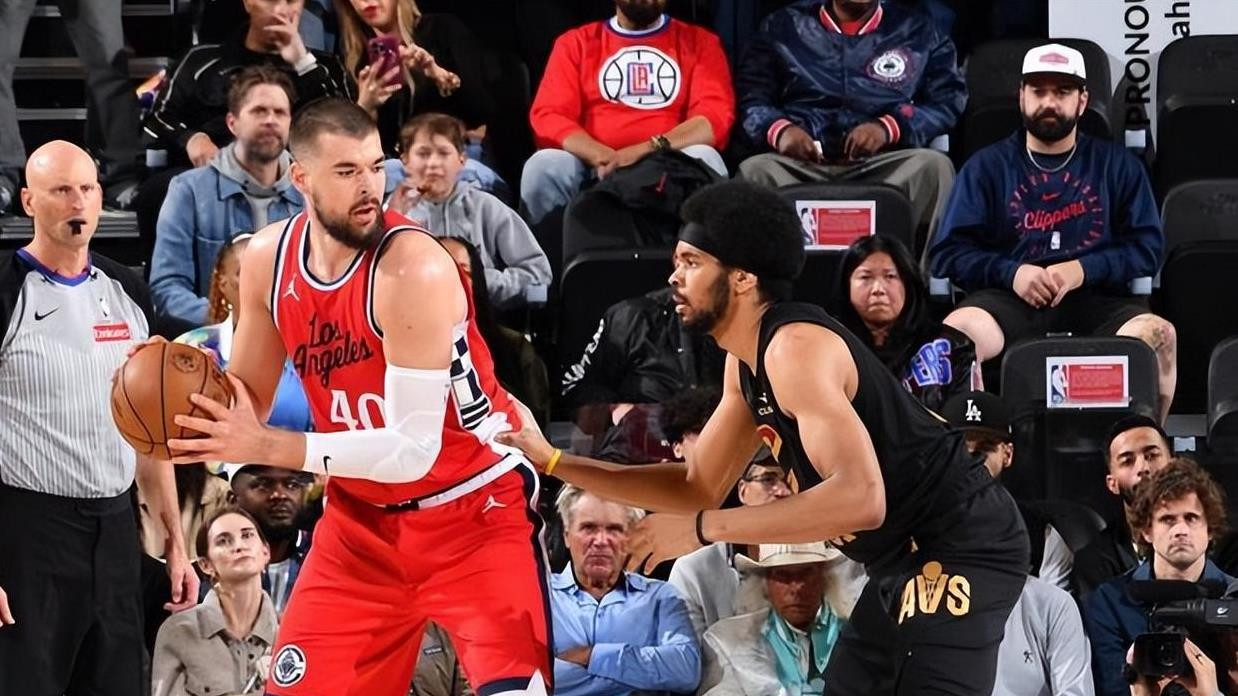 快船4连胜追勇士，“登卡”55分吊打东部第一