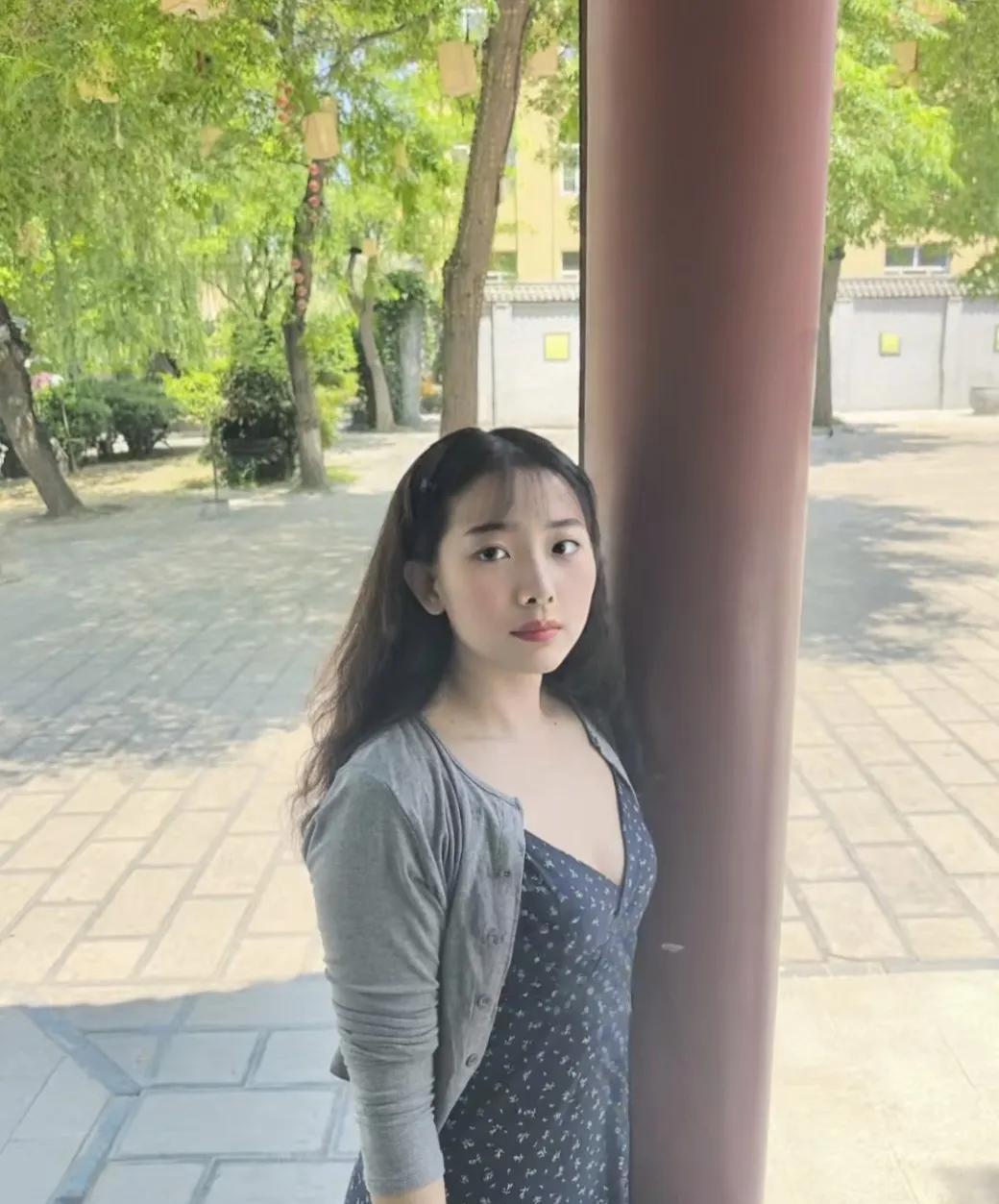 老司机快来，现在用到你们了[我想静静]
给推荐个一两万的二手车。
主要接孩子用，