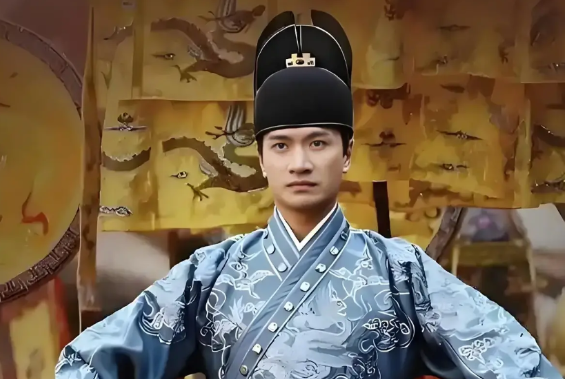 一日，朱元璋和朱标闲聊，他问朱标，“以后你当了皇帝，如果你的兄弟们有人想爬上来对