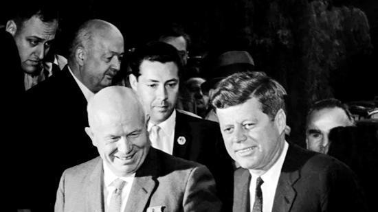 1963年赵朴初写词讽刺赫鲁晓夫，毛主席拍手叫好：这词归我了