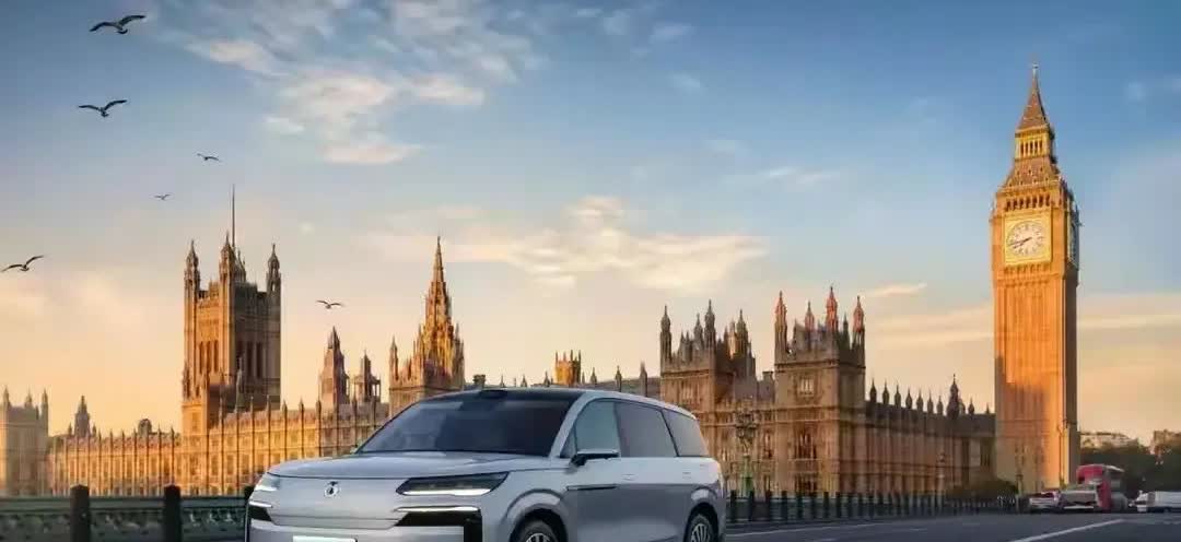 🔥腾势N9，比亚迪旗下的一款全新旗舰SUV，已于2025年3月21日正式上市。