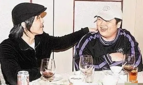 在2001年的时候，周星驰带着林子聪一起拍摄了《少林足球》，播出之后反响非常不错