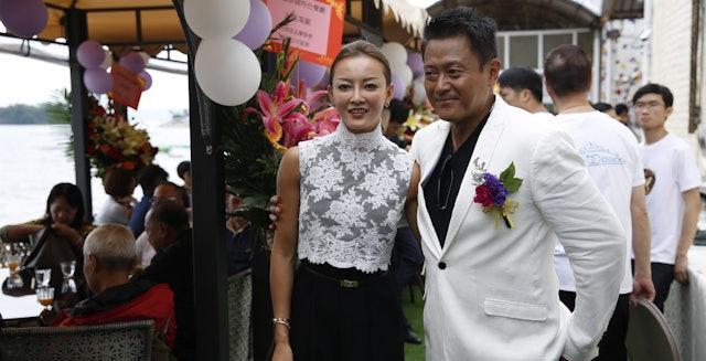 魏骏杰前妻张利华自离婚后愈来愈风光，在前艺人王玉环带挈下转战保险界大展拳脚，并专