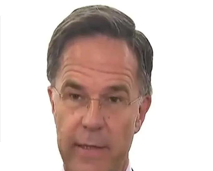 北约秘书长手够长的，竟然伸到南美的巴西去。
稍早前北约秘书长吕特称如果巴西继续与