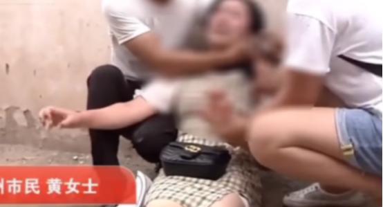 “欠你的钱已经肉偿给你老公了！”2021年郑州一女子借了闺蜜40多万，没成想，当