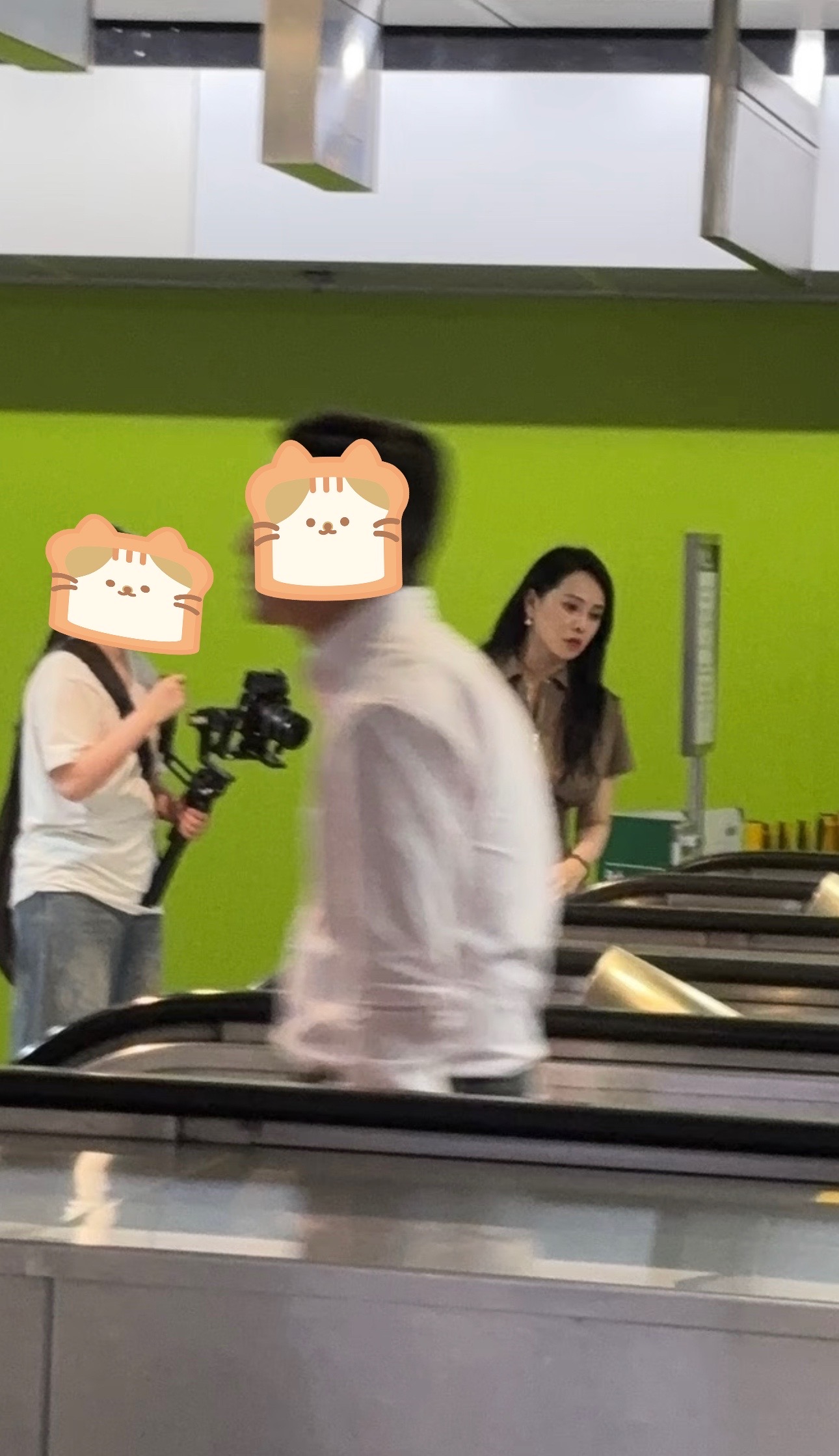 伊能静被偶遇，随手一拍都好美