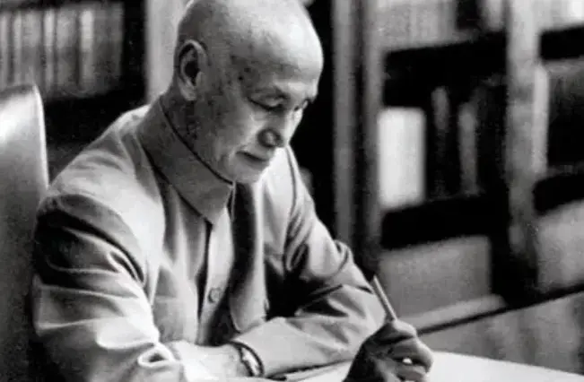 蒋介石为什么不杀也不放张学良？