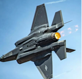 F-35的隐身涂料主要有“上”、“中”、“下”三层，这三层使用的材料都不相同，作