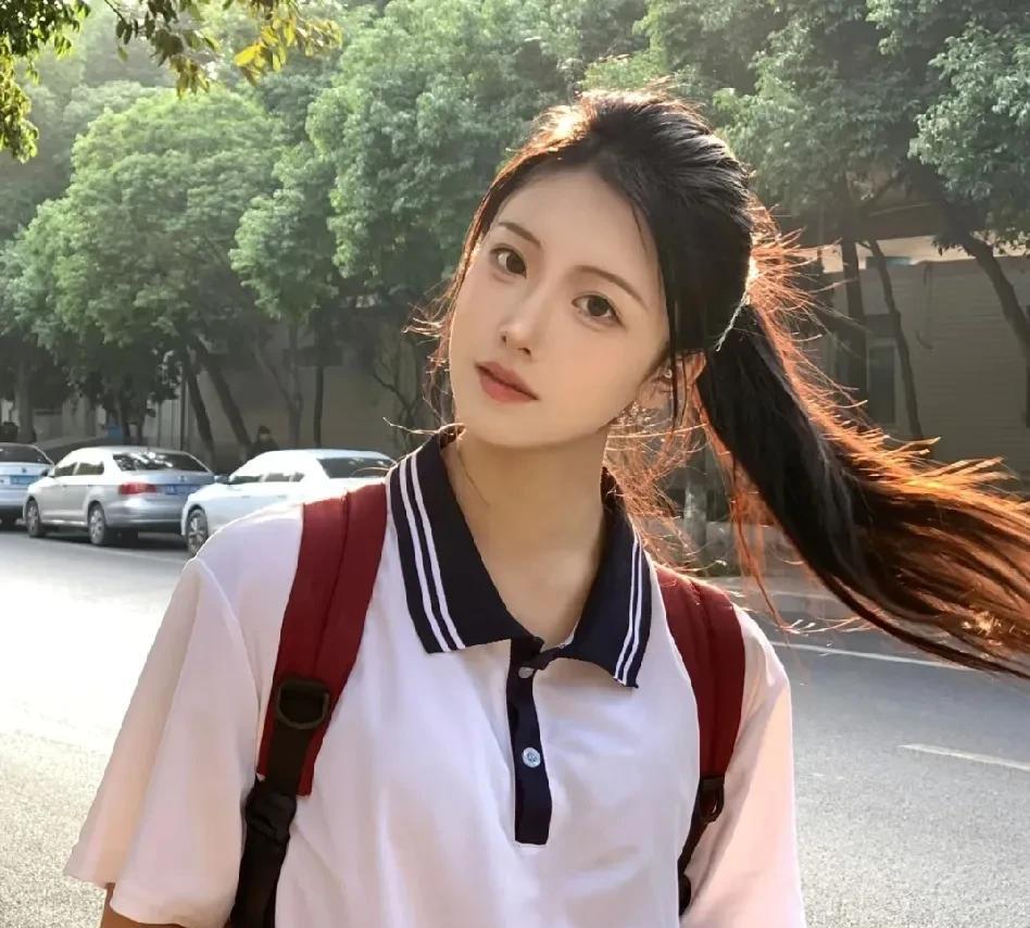 有一个家长网友无奈吐槽说：说他儿子高考完了，跟他要6000块钱和同学出去旅游，他