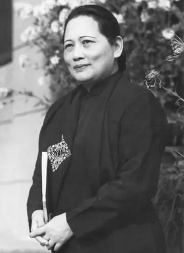 1933年3月，陈赓和廖承志在上海法租界先后被捕，廖承志竟“主动提出”要说出同党