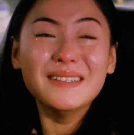 现在全网最后悔的前妻就属张柏芝了吧

谢霆锋在红馆舞台上唱着唱着，突然撂下了