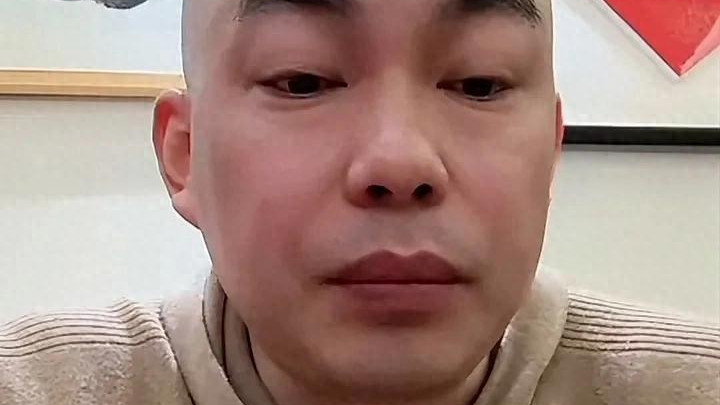 程野直播痛哭流涕，澄清没有为奶奶大办丧礼