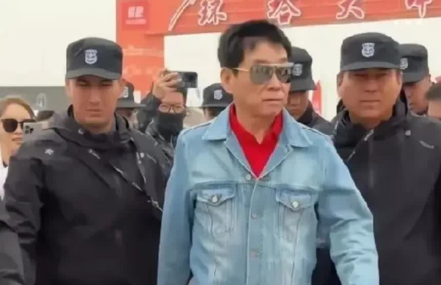 难怪魏建军最近这么活跃，长城汽车今年计划卖400万辆车。但第一季度只卖了27万辆