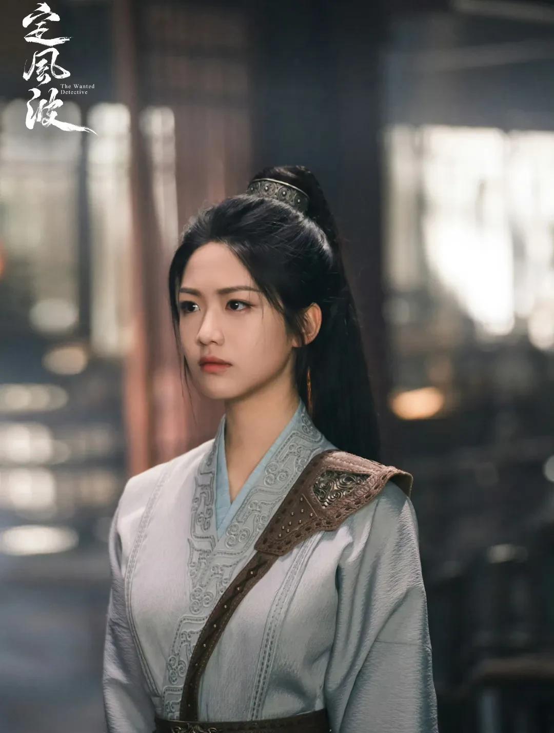 王星越向涵之主演的《定风波》官宣定档8月1日，释出的预告片以暗黑色调为主，氛围感