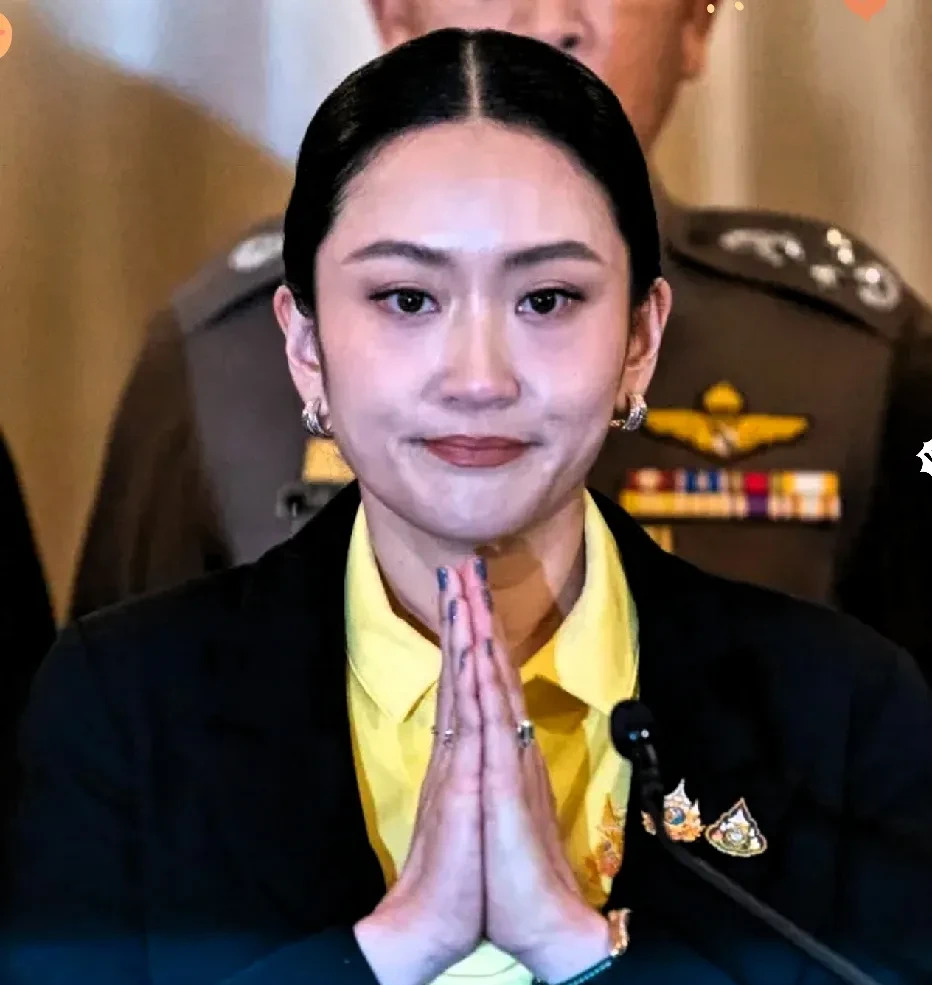 泰国女总理想拖时间，事情大了











泰国总理摊上大事了！“录音门