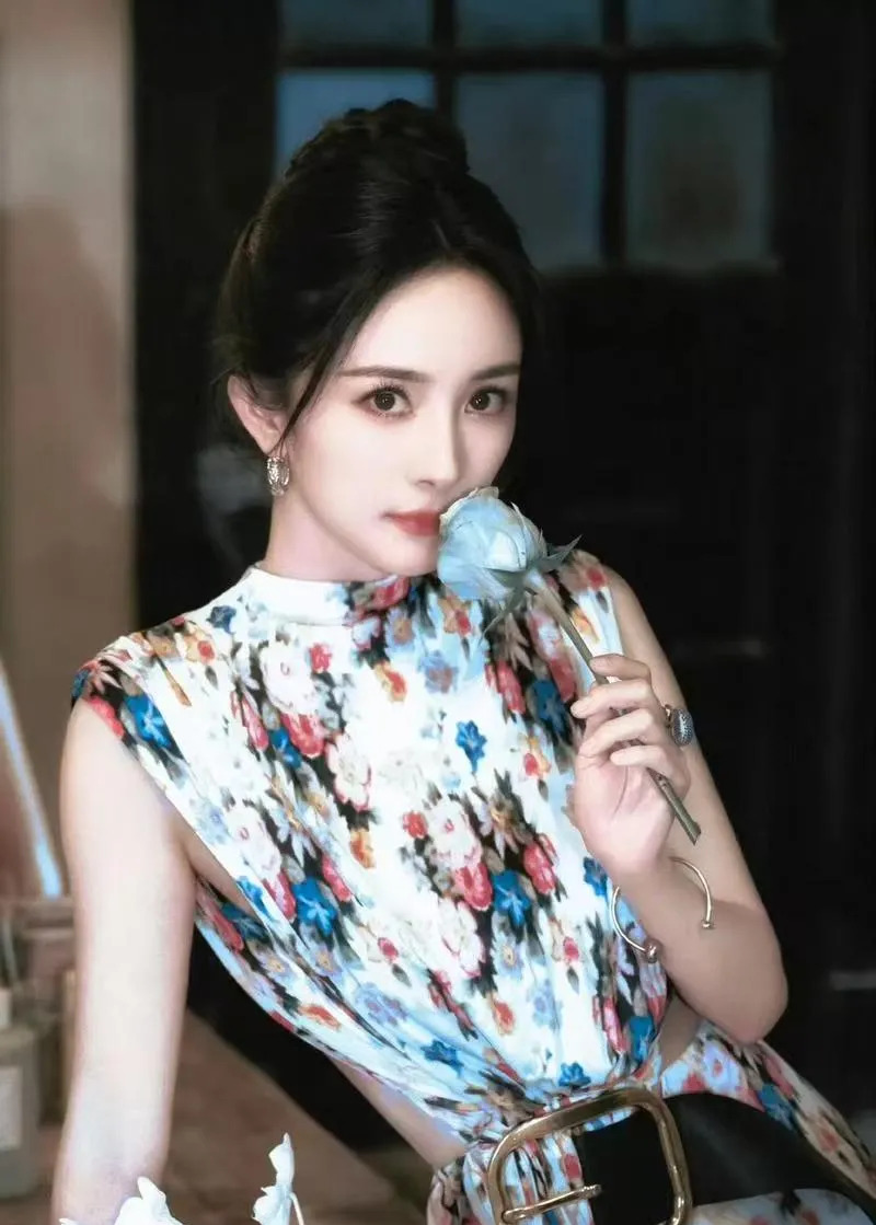 娱乐圈的婚姻真相











杨幂一语成谶，娱乐圈的爱情童话破灭了？曾
