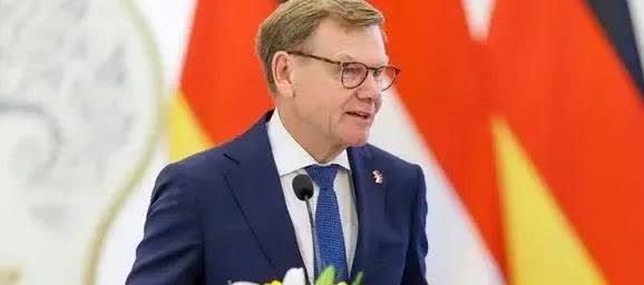 德国外长连续四天攻击中国，到底谁给他的胆子？

这几天德国外长瓦德富尔太不像