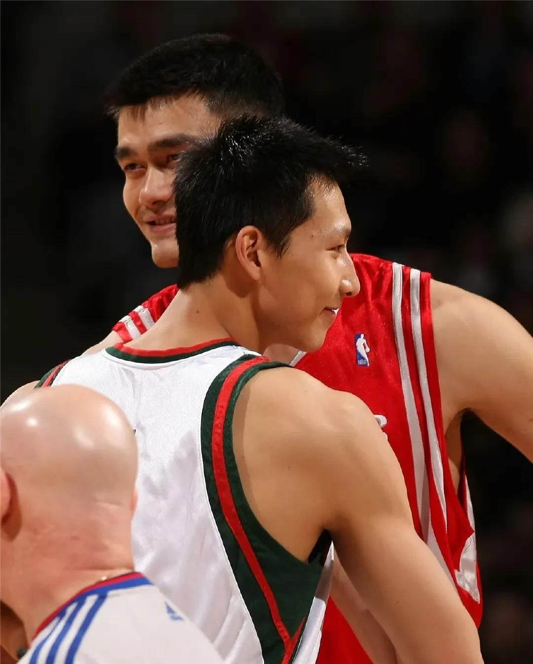 “中国德比”！NBA赛场上还会再出现这样的画面吗？[打call][打call][