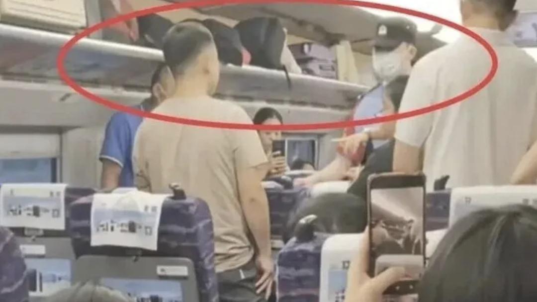 广州铁路公安通报：34 岁男子动车猥亵 7 岁女童 已被刑拘