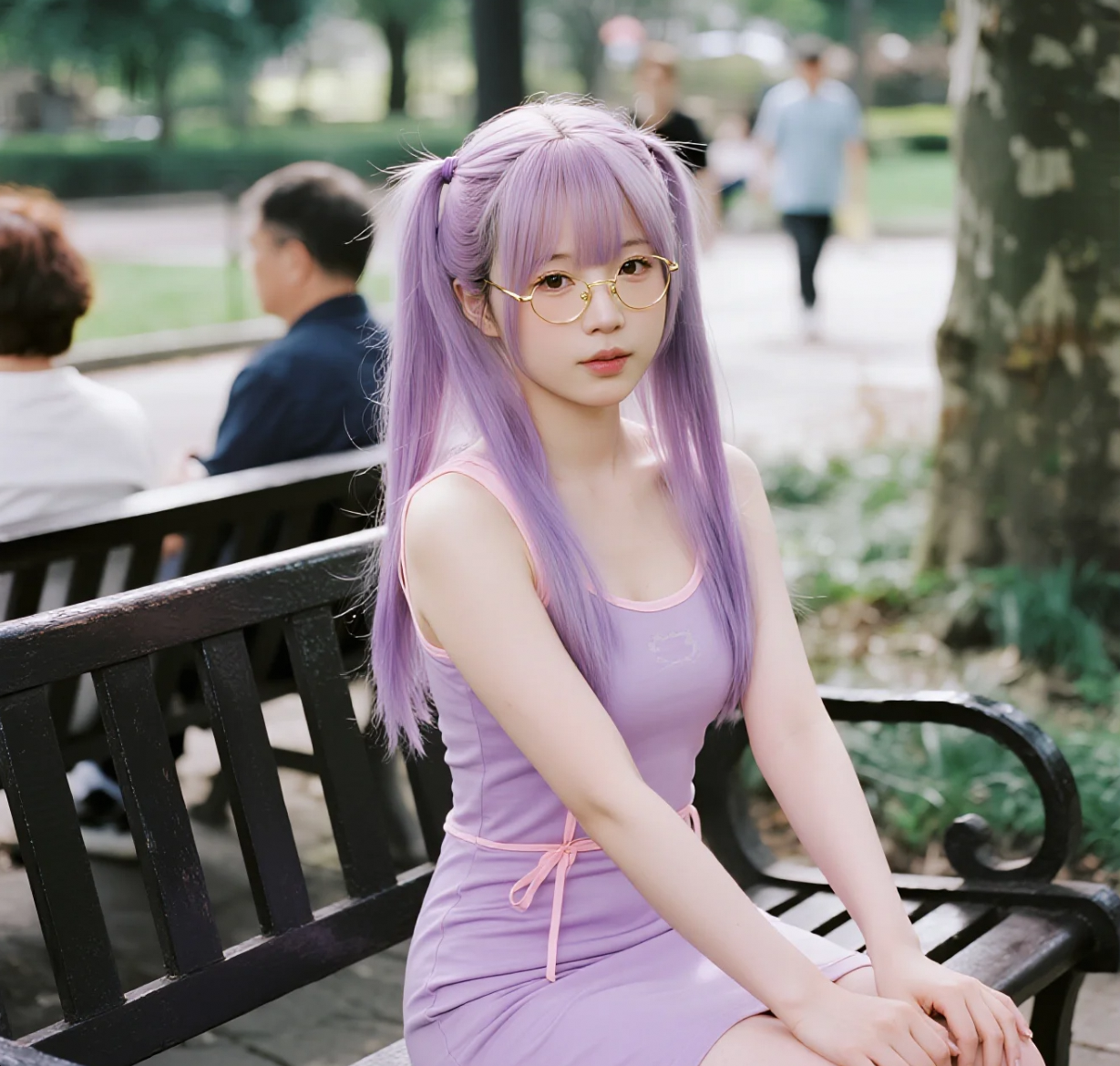 那个坐在长椅上的小姐姐，那就是青春