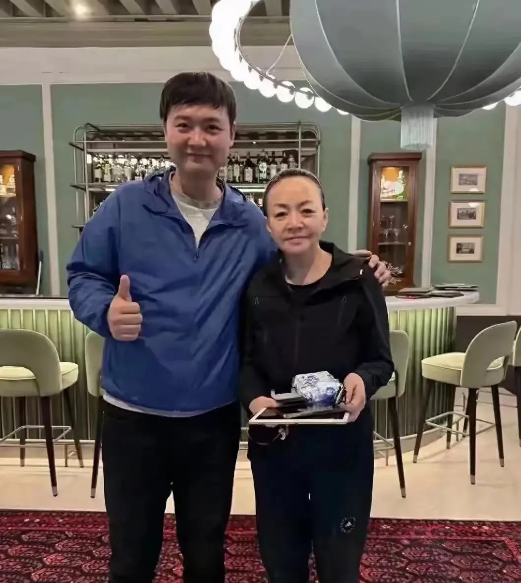 我的个妈呐！我在天津西湖道美食街碰到了谁？