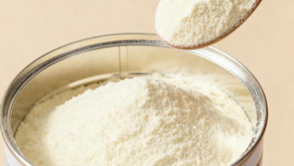 电商假奶粉黑幕：奶精淀粉充营养，谁在喂娃“空心粮”？