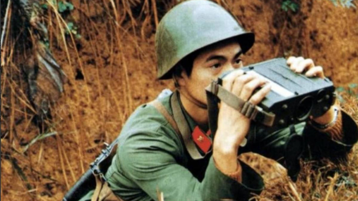 79年吴忠指挥200辆坦克欲横扫越南，军委却紧急下令：你已被免职