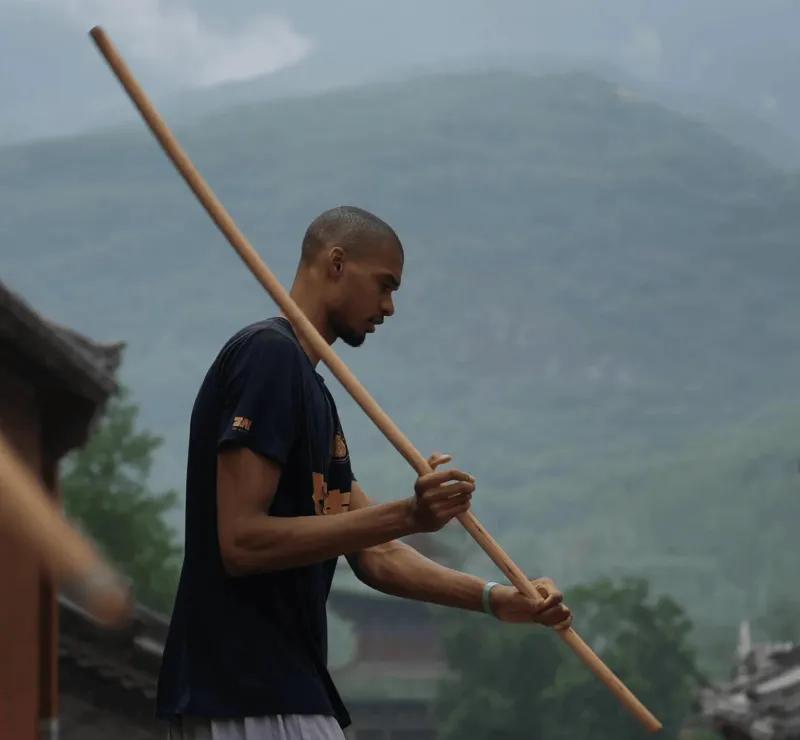 这些图都来自文班亚马的社交媒体，不知道大家看完以后什么感觉？有没有觉得“这才叫来