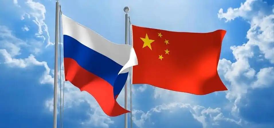别管普京是不是朋友？但失去俄罗斯的中国，撑不过美国下一轮绞杀。想看懂今天这个世道