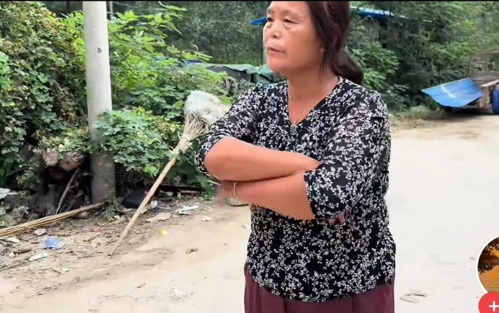 阿杜家的负能量视频，网友看了血压蹭蹭往上涨！隔着屏幕都想上去揍她一顿呢！
一直都