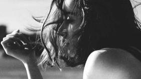 检验真爱的唯一标准是：看他如何度过你的“危机”