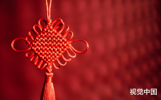 回家的车票被退后，我让老公净身出户