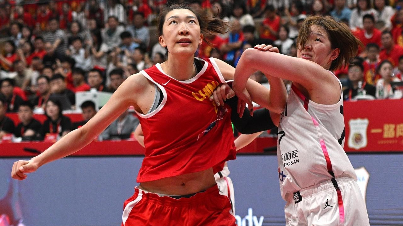 大家有没有发现广东女篮的打法更像日本女篮，四川女篮像中国女篮