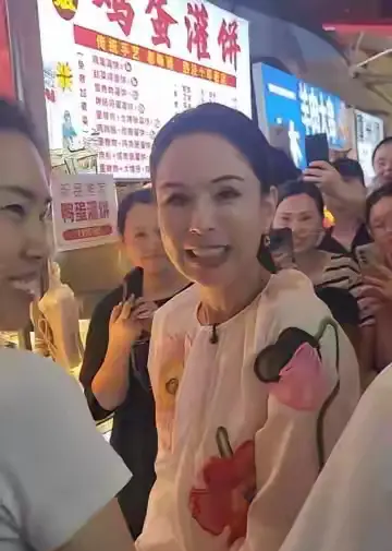 李若彤的60岁，看起来像40岁。