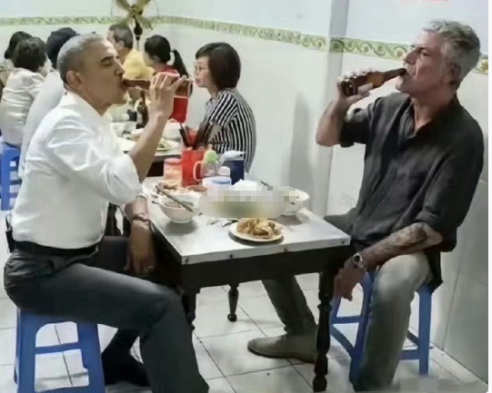 一开始我以为是假的，没想到是真实发生的，美国前总统奥巴马16年吃的一个苍蝇馆子，