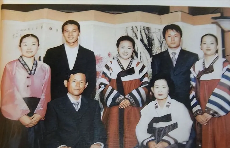 元斌曾想为金赛纶还债？神隐15年后，被粉丝念念不忘的理由找到了
