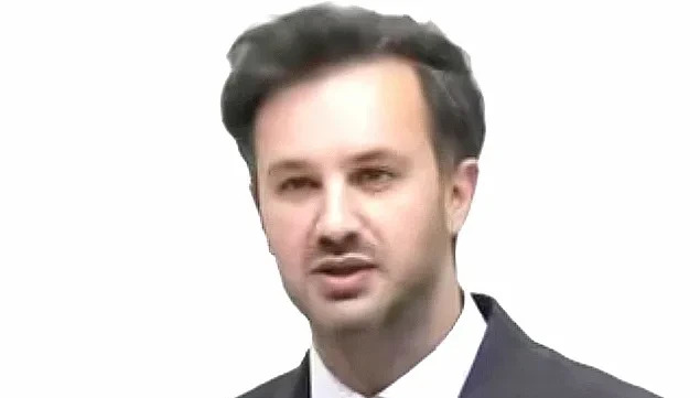 苏联解体是好事，乌克兰反驳俄罗斯











---





气炸了