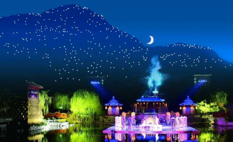 大家发现了吗？今年七夕“崩了”，年轻人发生了三大变化。
第一个，“酒店刺客”失灵