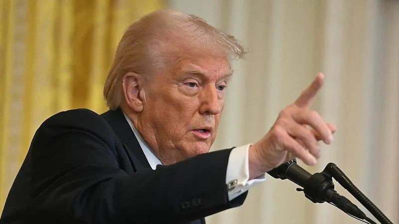 伊朗副总统辞职风波：改革派与保守派权力博弈升级，哈梅内伊权威面临挑战？